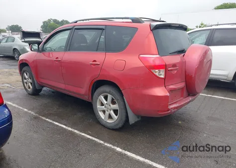 2006 Toyota Rav4 Limited z USA, uszkodzony, nr VIN JTMBD31V465045544